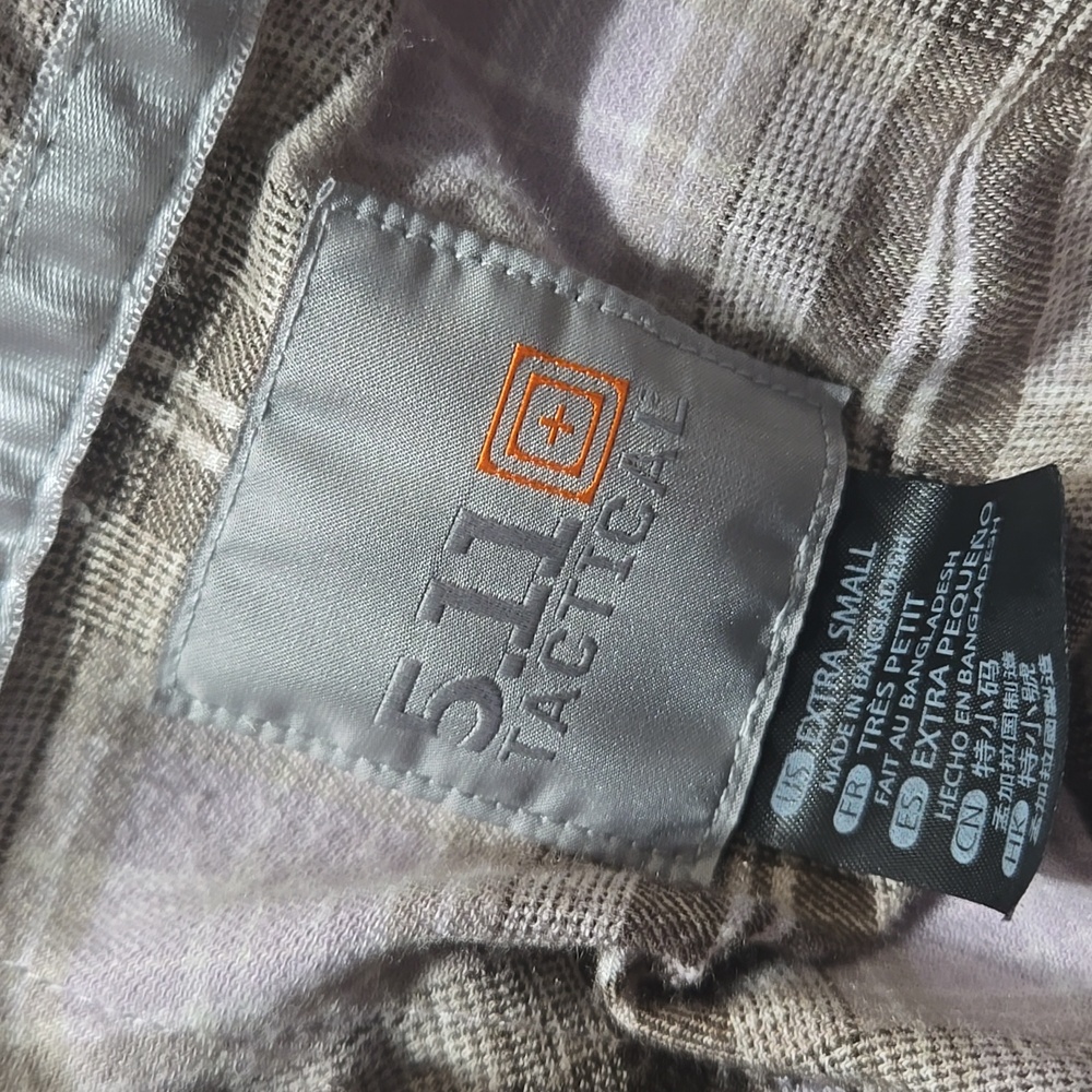 511 TACTICAL plaid Flannel Shirt.. Size XS.. #7906 - Picture 9 of 9